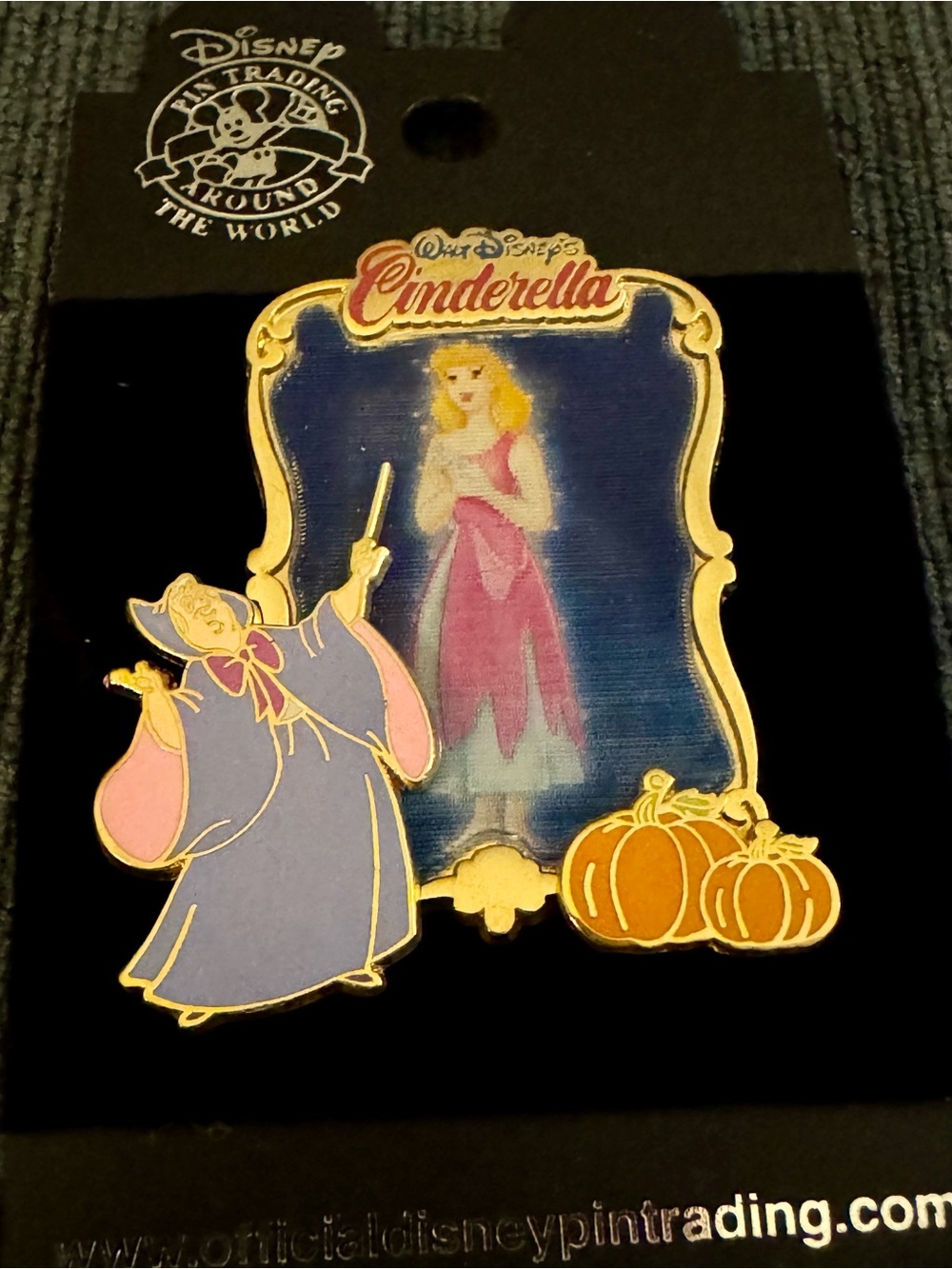 Walt Disney’s Cinderella hologram pin 2004
